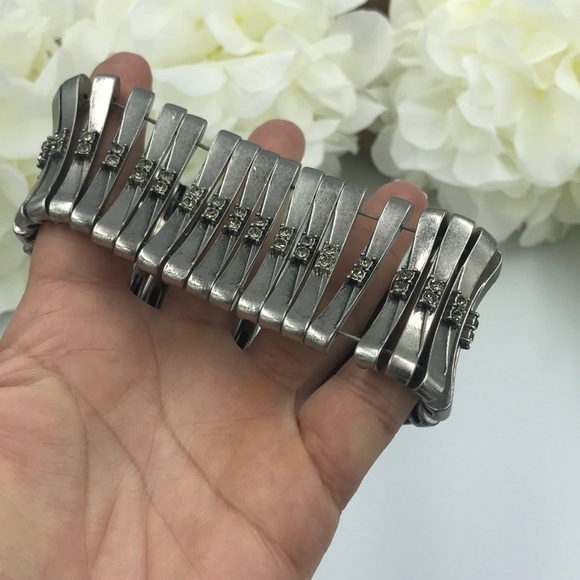 🌺 KIAM FAMILY | Stretching Bracelet - Picture 3 of 3